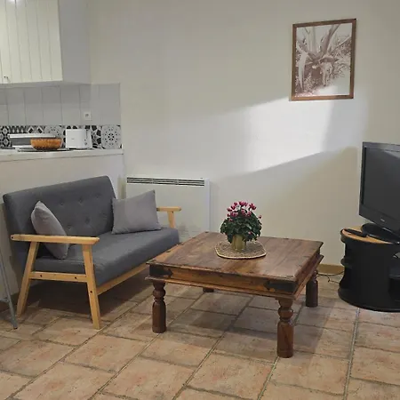Holiday home Maisonnette De Bon-repos Jarrie